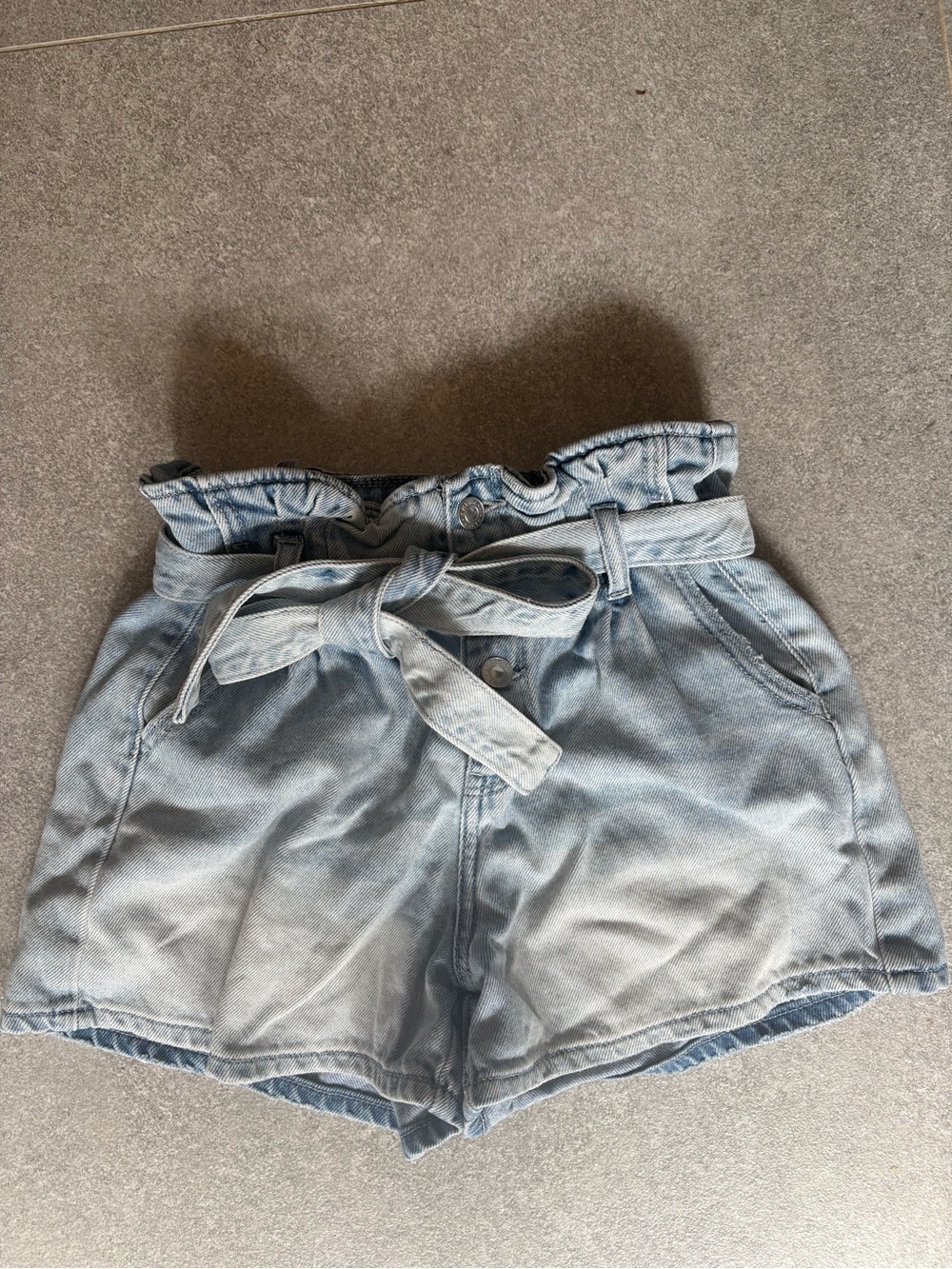 American Eagle Light Wash Paperbag Waist Denim Shorts